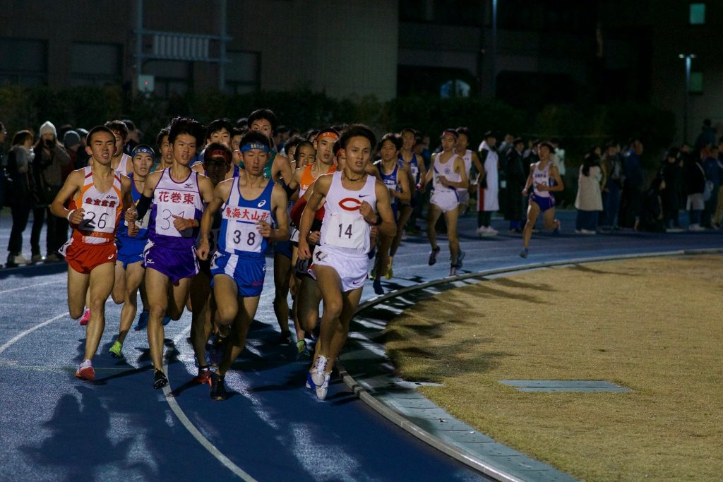 2018-12-02 日体大記録会 5000m 32組 00:14:35.72